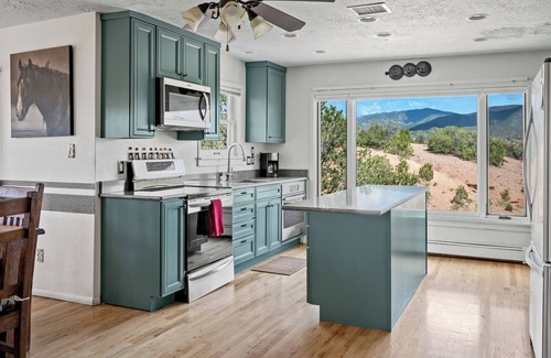 Northeast Santa Fe House | Pinon Vista - Panoramic Views, Walk to the Plaza
