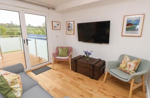 Nettlestone House | Pinot