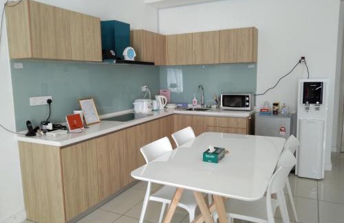 Miri Apartment | PINTARMAN FAMILY SUITES @ MIRI LUAK BAY