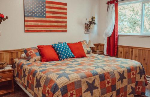 Homer Hotel | Pioneer Inn Downtown
