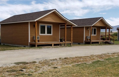 Silver Star Cabin | Pioneer Mountain Cabins - Cabin 3