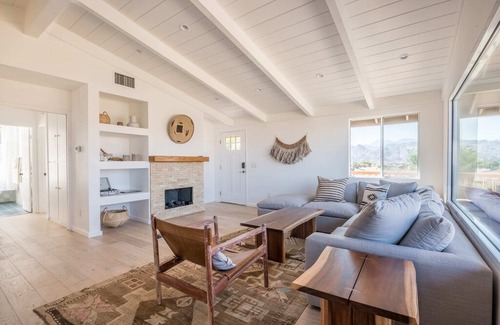 Pioneertown House | Pioneertown Lookout...High Above Old Town