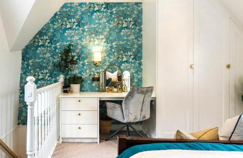 Bristol Floating Harbour Apartment | Pipe Lane - Charming 3 Bedroom House