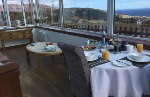 Helmsdale Bed & Breakfast | Piper's Cave bed and breakfast