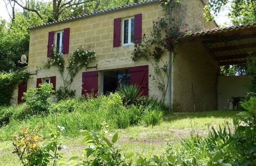 Saint-Philippe-dAiguille House | PIQUEROQUE: A haven of peace among vineyards and woods.