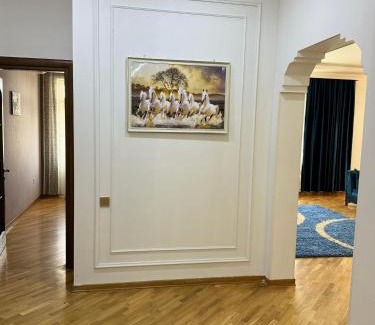 Nasimi Apartment | Piramida Palac