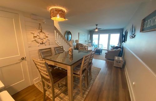 Sunnyside House | Pirate Cove Villas #111 by Emerald Coast Retreats