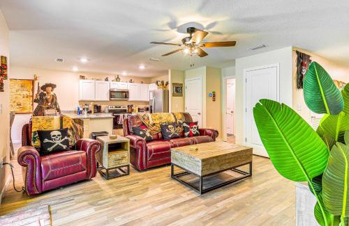 Pine Ridge House | Pirate Escape Near Rainbow Springs State Park!
