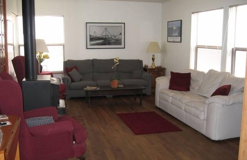 Dillon Beach House | Pirate's Cove, Large Home with Panoramic Views, Sleeps 10, Pets OK, Free WiFi