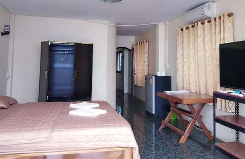 Saphli Hotel | Pirates Terrace