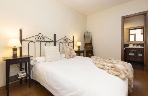 Escarrilla Apartment | Pirenaica by BeValle
