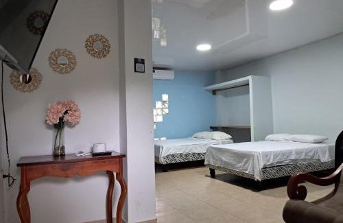Puerto Lopez House | PiscinaHostal