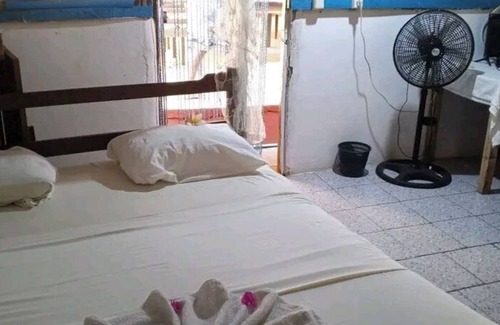 Ambaro House | Piscine Bimoko