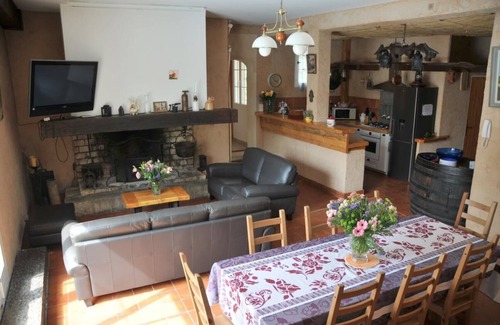 Evenos House | Piscine Chauffée Privée - Parc Régional Naturel St
