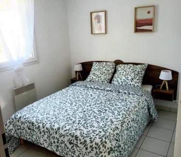 Saint-Geniez-d'Olt Apartment | Piscine, vacances et nature - Séjour classé