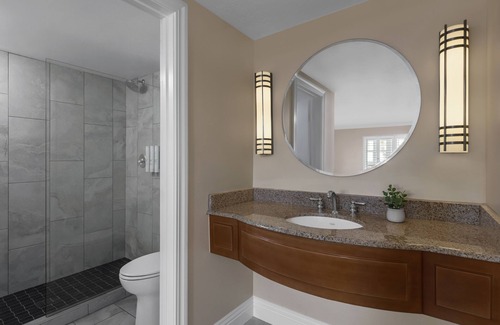Motel District Hotel | Pismo Lighthouse Suites