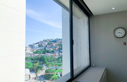 Puerto Santa Ana Apartment | Piso 17 Penthouse con Vista Increíble! Puerto Santa Ana