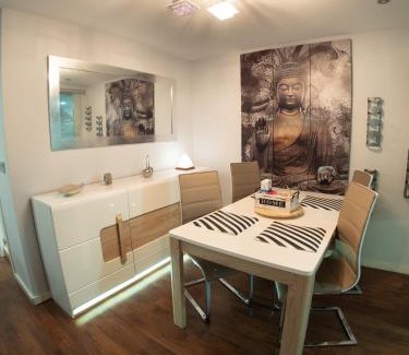 Las Campas y San Claudio Apartment | Piso Céntrico "Villa Revallines"
