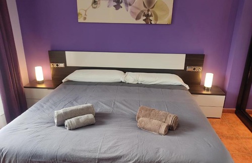 Sabadell Apartment | PISO EXTERIOR COMPLETO A 20 ' DE BARCELONA.