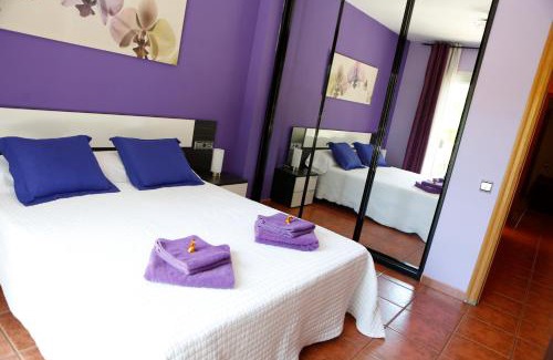 Sabadell Apartment | PISO EXTERIOR COMPLETO A 20 ' DE BARCELONA.