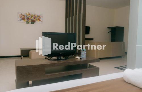 Surabaya Hotel | Pits Hotel Mitra RedDoorz near Atom Mall