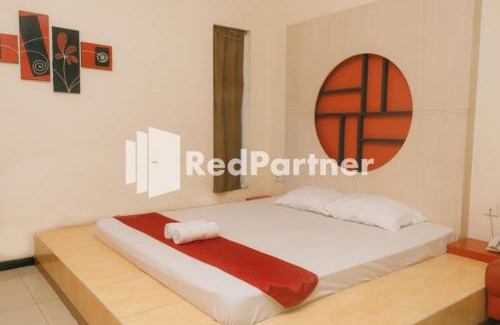 Surabaya Hotel | Pits Hotel Mitra RedDoorz near Atom Mall
