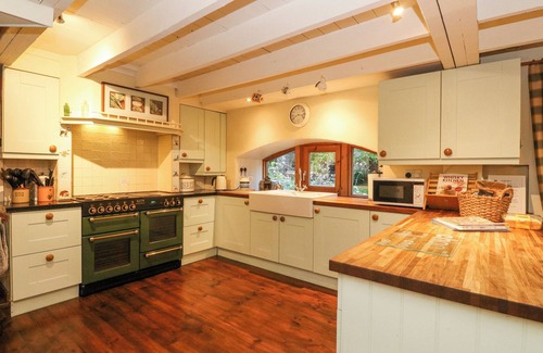 Crieff Cottage | PITTENCLEROCH MILL, family friendly, with open fire in Crieff