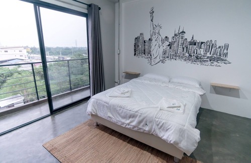 Lop Buri Hotel | PJ Loft Hotel
