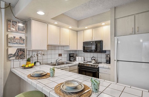 Honokowai Condo | PK K207 Relaxing Maui 1BD Condo w Pool & Beach