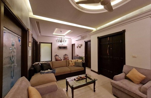 PECHS Villa | 232 m² Villa ∙ 2 bedrooms ∙ 4 guests