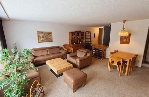 Vulpera Apartment | PL 204 Geraeumige 3,5-Zimmer-Wohnung im Haus Plavna mit grossem Balkon