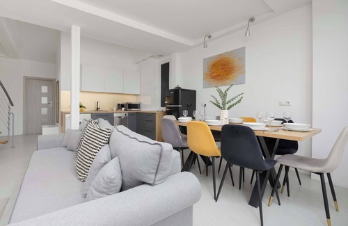 Srodmiescie Połnocne Apartment | Pl. Mirowski 12 | Two-level Apartment | Wi-Fi