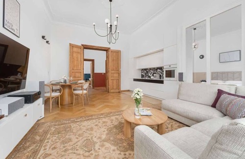 Srodmiescie Apartment | pl. Staszica 24 | Prestigious Apartment | WiFi