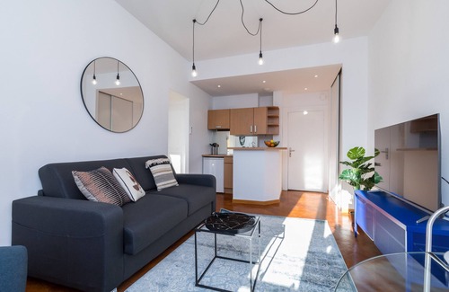 Jean-Medecin Apartment | Place Massena - Central 1BR - Bright A/C