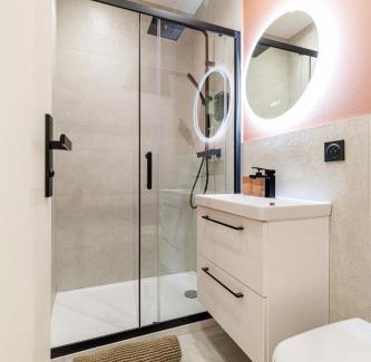 Old Town Apartment | PLACE MASSENA Coulée Verte