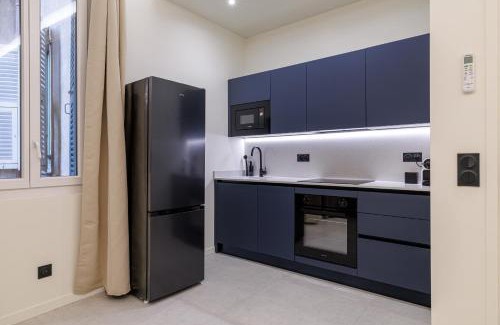 Old Town Apartment | PLACE MASSENA Coulée Verte