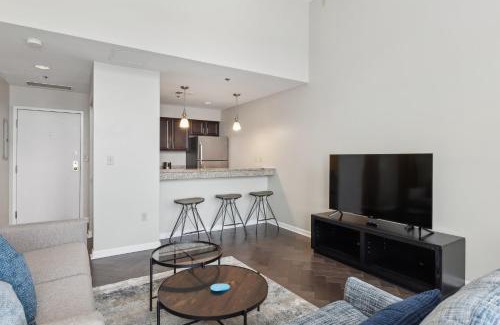 Downtown Pittsburgh Hotel | Placemakr Downtown Pittsburgh at The Pennsylvanian