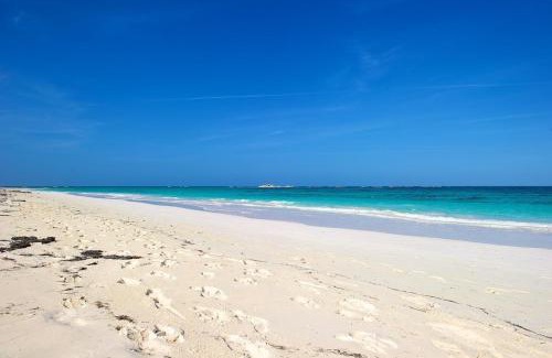 Double Bay House | Plage Rose Estate home