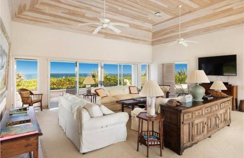 Double Bay House | Plage Rose Estate home