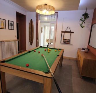 Verdun Apartment | Plain-Pied - 5 couchages - Billard - BabyFoot - Terrasse - Jardin - Véranda - 4 chambres & canapé convertible - Netflix - Amazon Prime - WIFI - Stationnement gratuit devant - Verdun Centre - Géré par Presta-Zen'Services