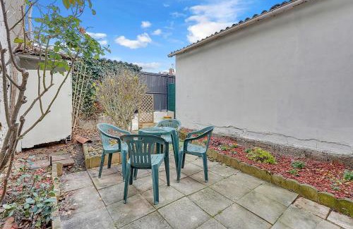 Plaisance-du-Touch Apartment | Plaisance-Du-Touch Petite maison calme avec jardin