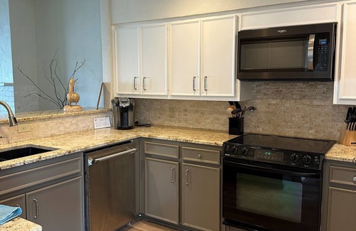 Horseshoe Bay Condo | Plan Your Fall Getaway Now!