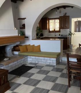 Panormos Apartment | Planitis Lighthouse View
