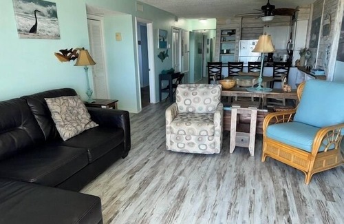 Fort Morgan Condo | Plantation Palms 6412 from ALBVR! Beautiful views and fantastic amenities. Book today!