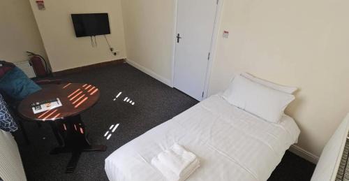 Mynydd Isa Apartment | Plas Bellin Studios