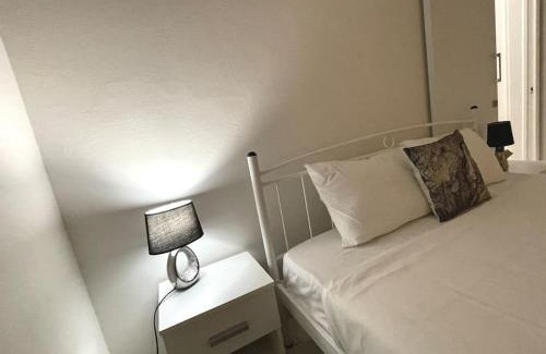 Lykabittos Apartment | Platform 357 Romanou Apartment near Landmark Hotel