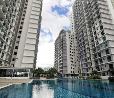 Taman Bukit Mewah Apartment | Platino 2BedRooms Paradigm Mall Netflix By STAY