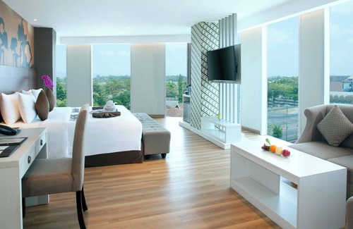Depok Hotel | Platinum Adisucipto Hotel & Conference