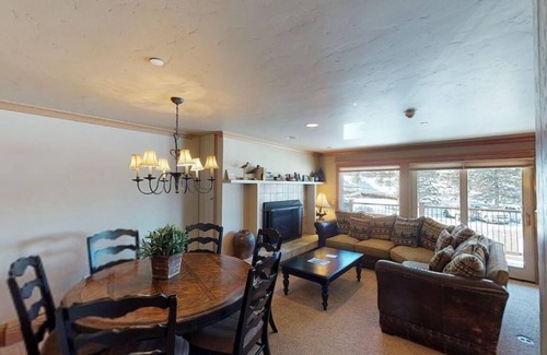 Vail Condo | Platinum Manor Vail Condo - Bfast & Hskping Incl.