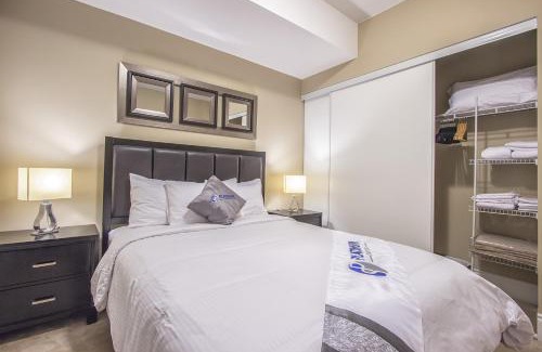 Downtown Mississauga Apartment | Platinum Suites Furnished Executive Suites